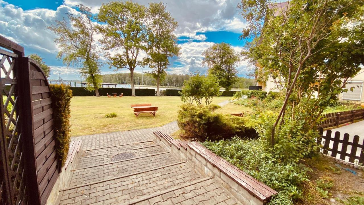 Sonnige Maisonette-Wohnung Mit Blick Auf Die Bucht Dziwnów Buitenkant foto