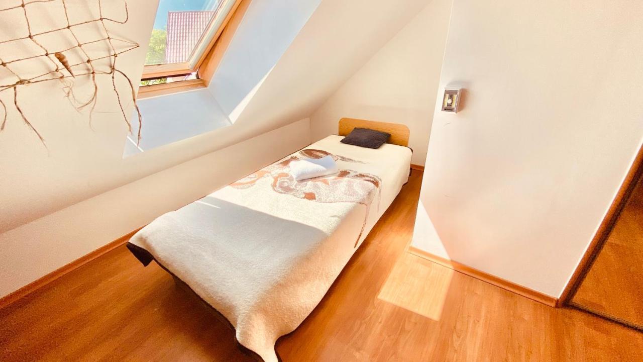 Sonnige Maisonette-Wohnung Mit Blick Auf Die Bucht Dziwnów Buitenkant foto